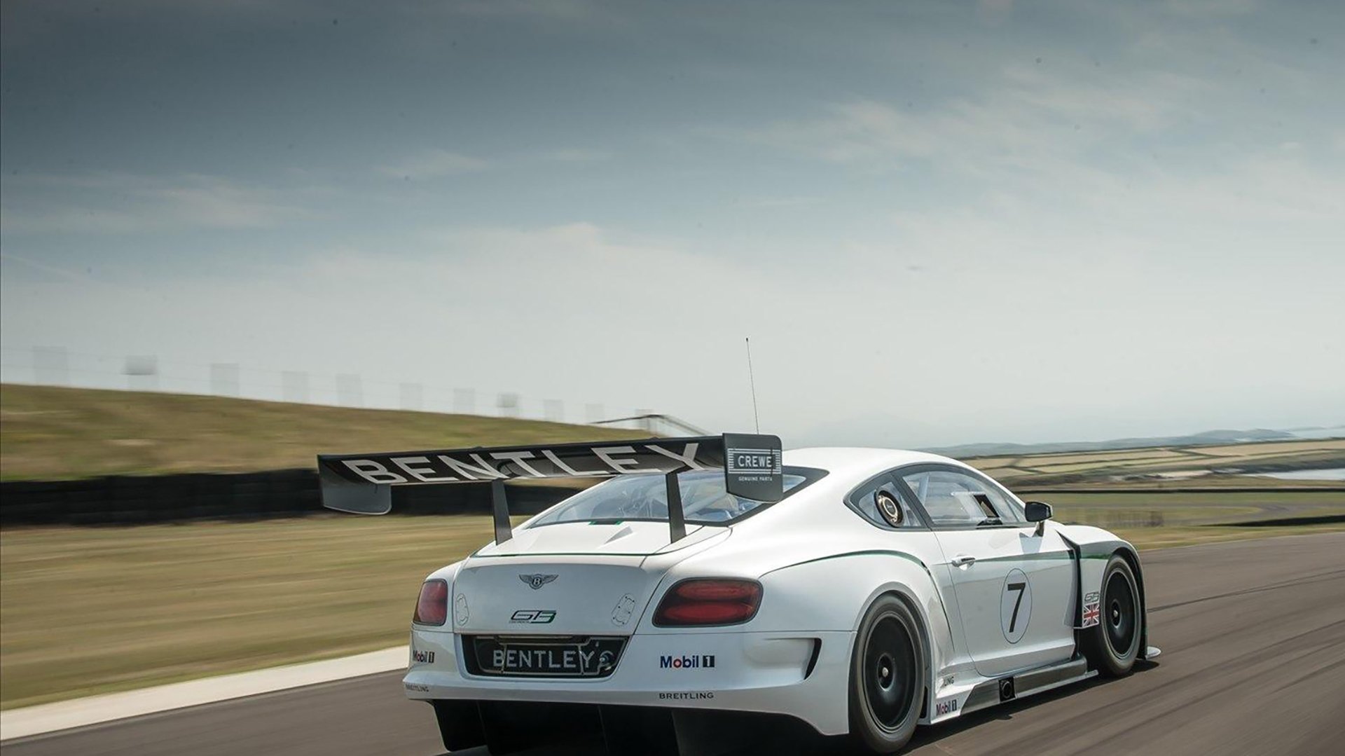 特色足球文化导览在重点城市逐步推出,增强旅游吸引力,足球特色学校文化手抄报