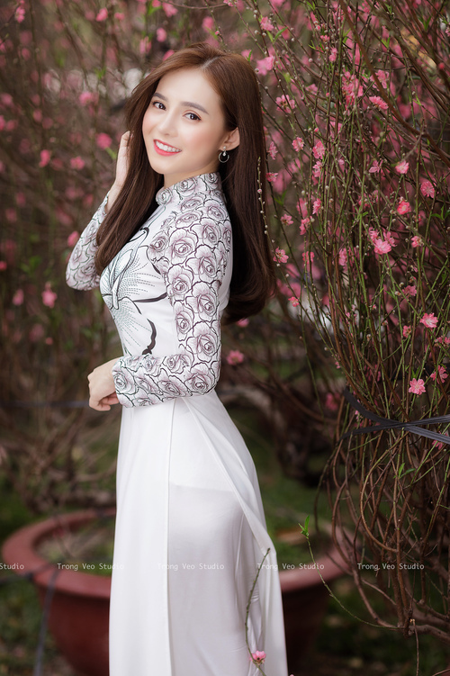 安哥拉男篮在非洲锦标赛中继往开来，争夺冠军