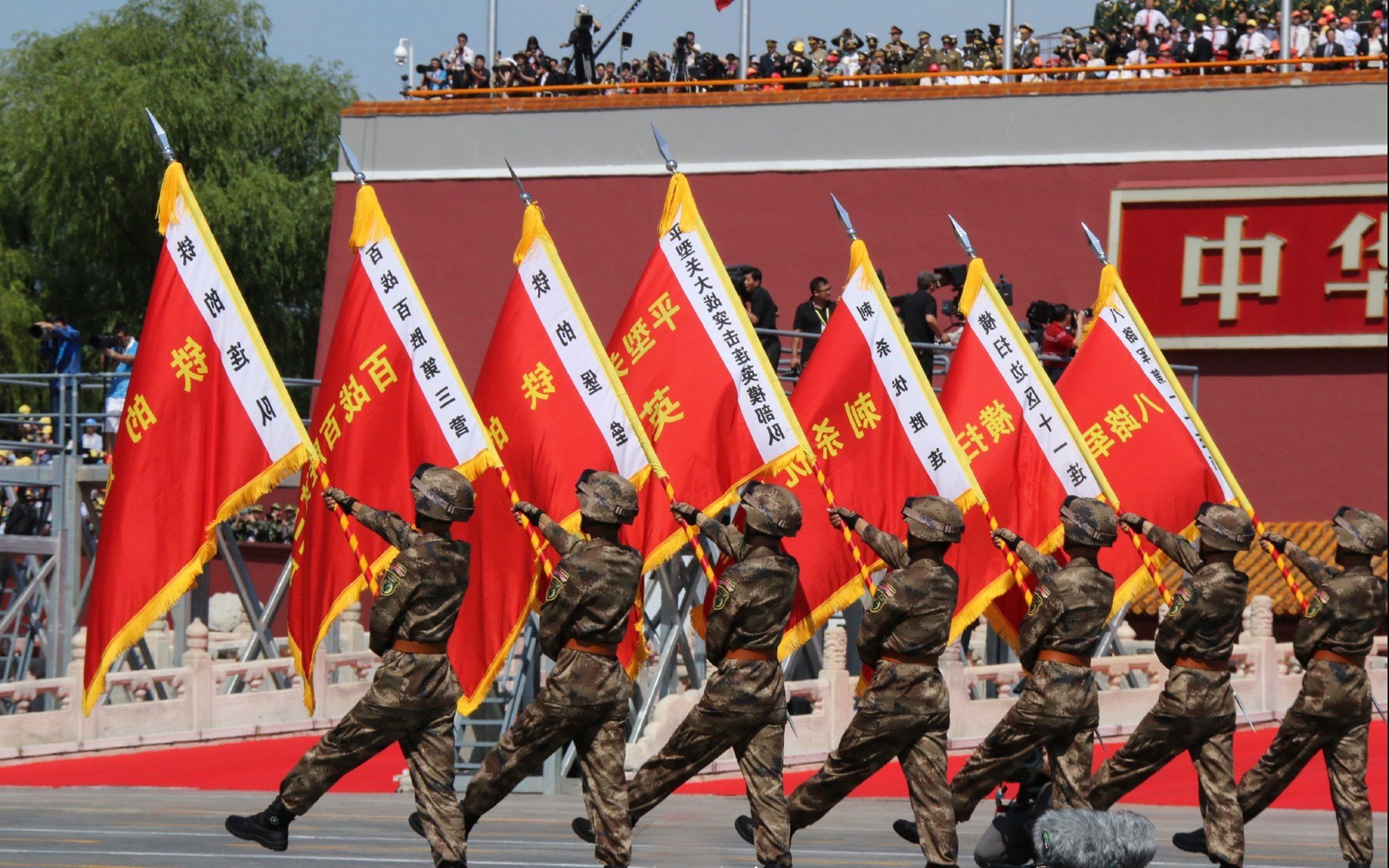 篮网鼓励年轻球迷参与战术讨论活动，篮网励志