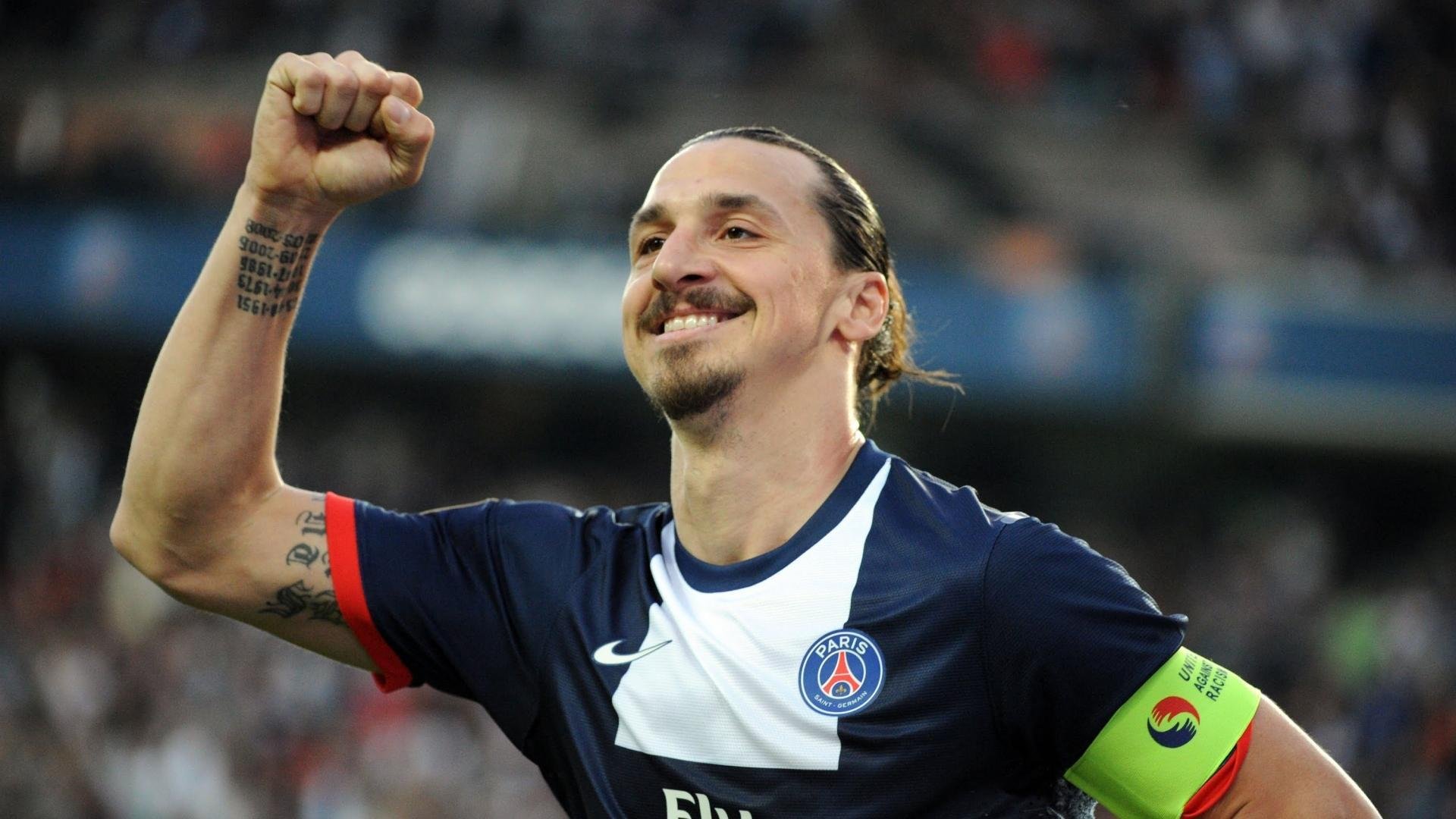 “球场趣事：明星球员的爆笑趣味瞬间”，球星搞笑头像